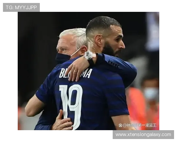 本泽马与德尚矛盾:国家队征召争议与战术适配分歧 本泽马与德尚矛盾:国家队征召争议与战术适配分歧