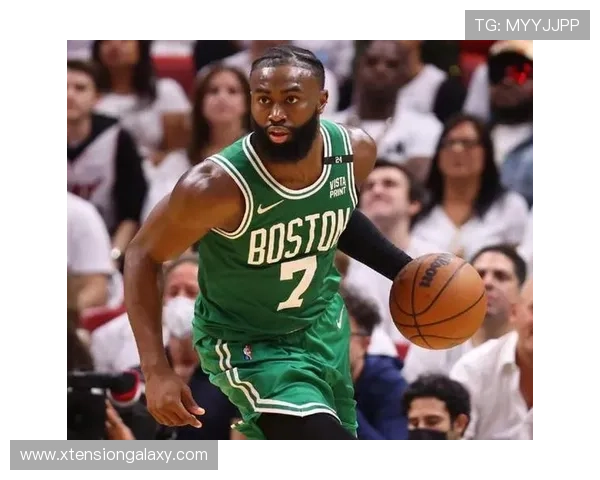 杰伦·布朗突袭篮筐效率提升显著，拉开与同位置得分手差距